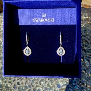 White gold Swarovski earrings